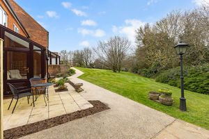 Photo 16- click for photo gallery